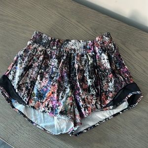 Lululemon Hotty Hot shorts